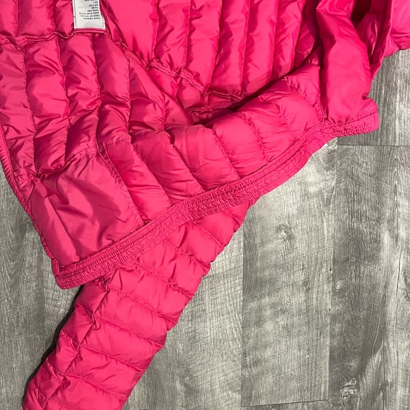 A&F Lightweight Puffer Jacket - Picture 3 of 9